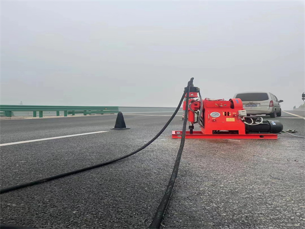 神湾镇马路路基路面开裂下沉注浆加固灌浆